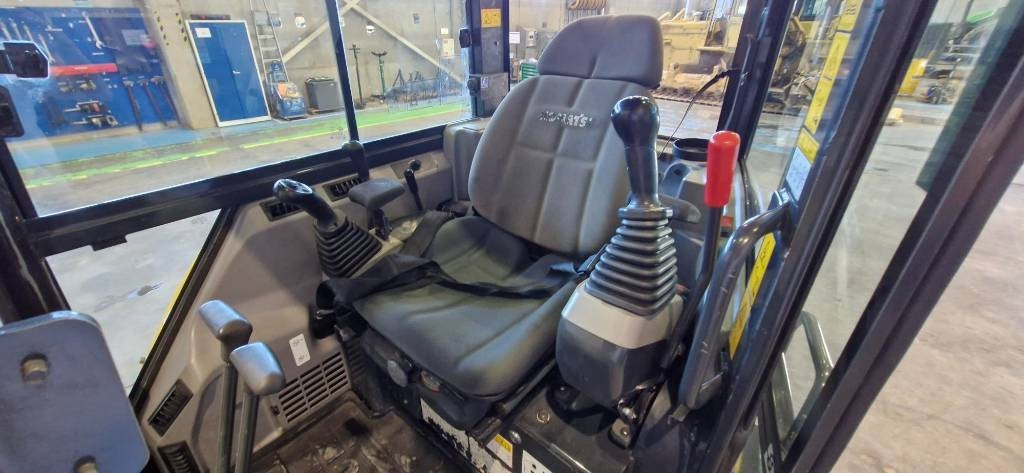 Miniexcavadora Komatsu PC 26 MR: foto 8 Miniexcavadora Komatsu PC 26 MR: foto 8