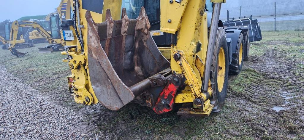 Retroexcavadora Komatsu WB 93 R-8: foto 10