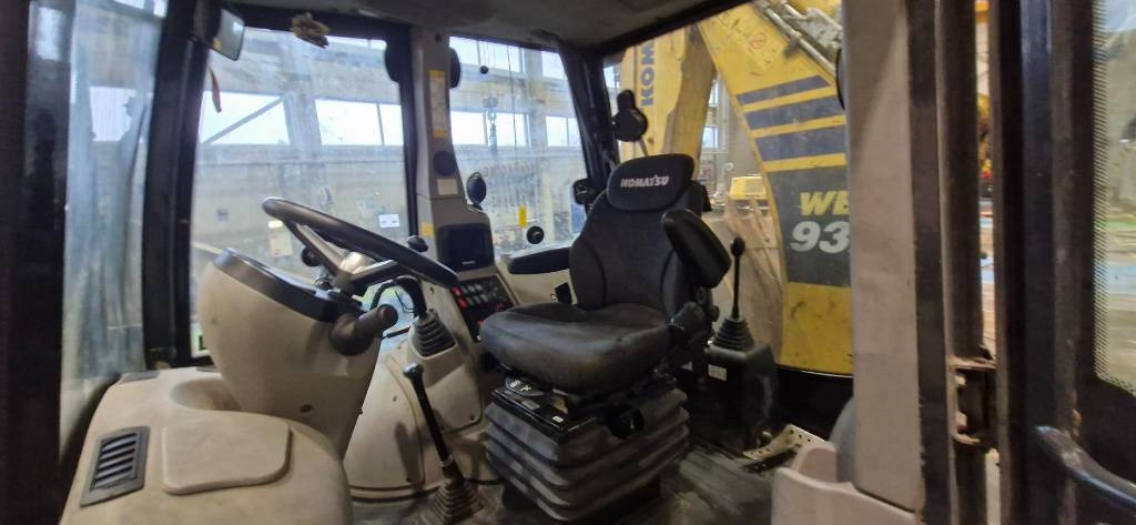 Retroexcavadora Komatsu WB 93 R-8: foto 6