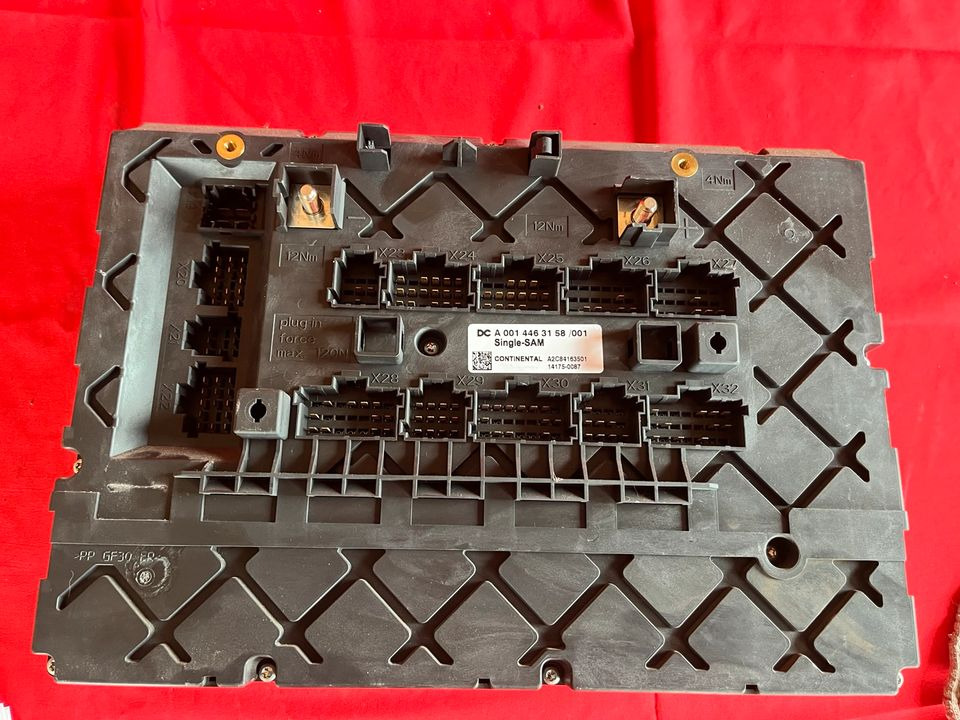 Mercedes A 0014463158 Single SAM Steuergerät Control Unit - Fusible para Camión: foto 2 Mercedes A 0014463158 Single SAM Steuergerät Control Unit - Fusible para Camión: foto 2