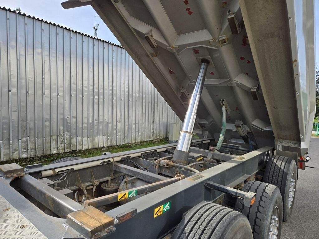 Maur TIPPER TRAILER 3 AXEL  - Remolque volquete: foto 2 Maur TIPPER TRAILER 3 AXEL  - Remolque volquete: foto 2