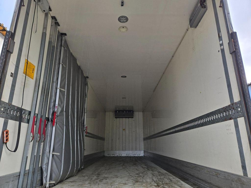 Volvo FH460 6X2 CARRIER 1050  - Camión frigorífico: foto 4 Volvo FH460 6X2 CARRIER 1050  - Camión frigorífico: foto 4