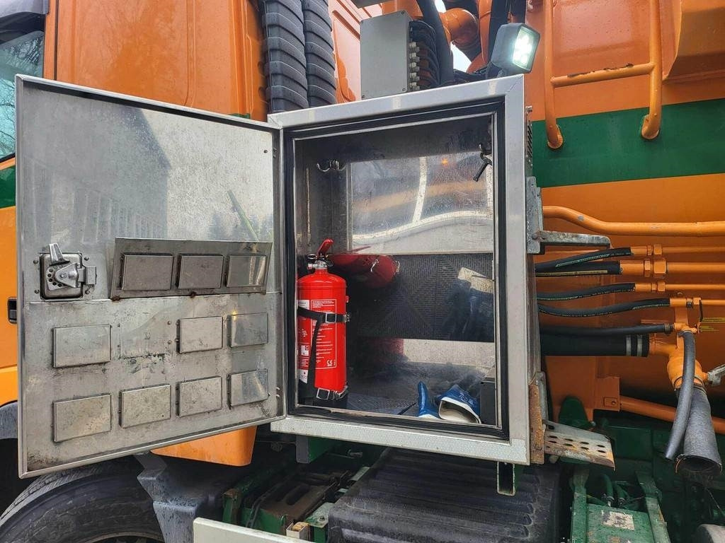 Limpieza de alcantarillado Volvo FH500 6X2 ADR KORP&SON: foto 17 Limpieza de alcantarillado Volvo FH500 6X2 ADR KORP&SON: foto 17