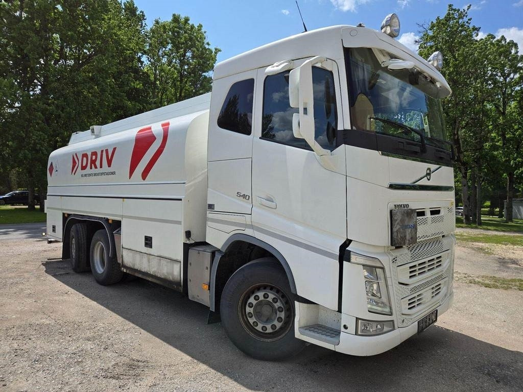 Volvo FH540 6x2 ADR - Camión cisterna: foto 5 Volvo FH540 6x2 ADR - Camión cisterna: foto 5