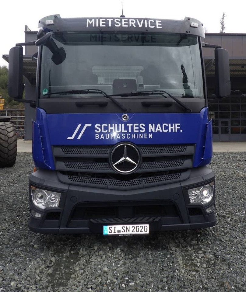Mercedes-Benz Antos 2533 L Maschinentransporter  - Camión portavehículos: foto 3 Mercedes-Benz Antos 2533 L Maschinentransporter  - Camión portavehículos: foto 3
