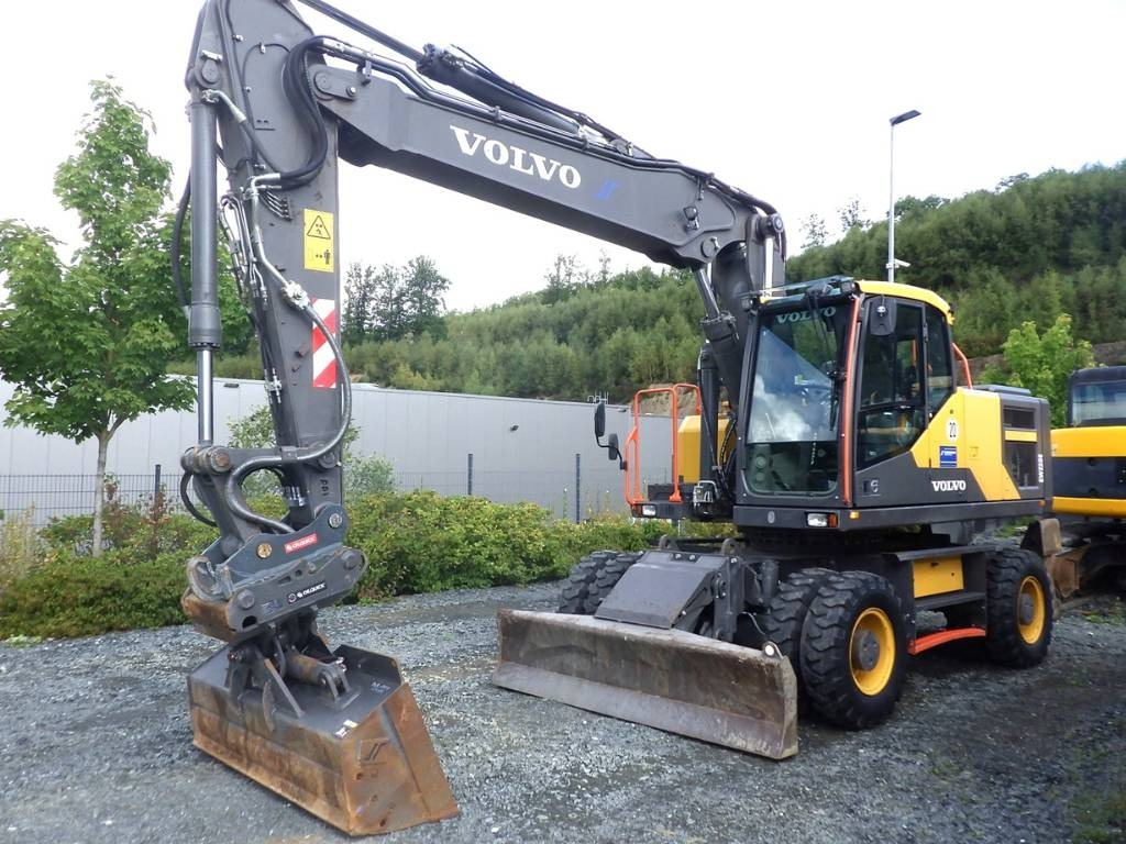 Volvo EW 220 E - Excavadora de ruedas: foto 1 Volvo EW 220 E - Excavadora de ruedas: foto 1