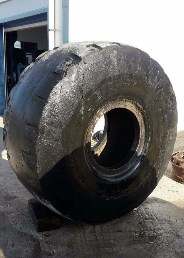 Goodyear 29,5R25 - Neumático: foto 1 Goodyear 29,5R25 - Neumático: foto 1