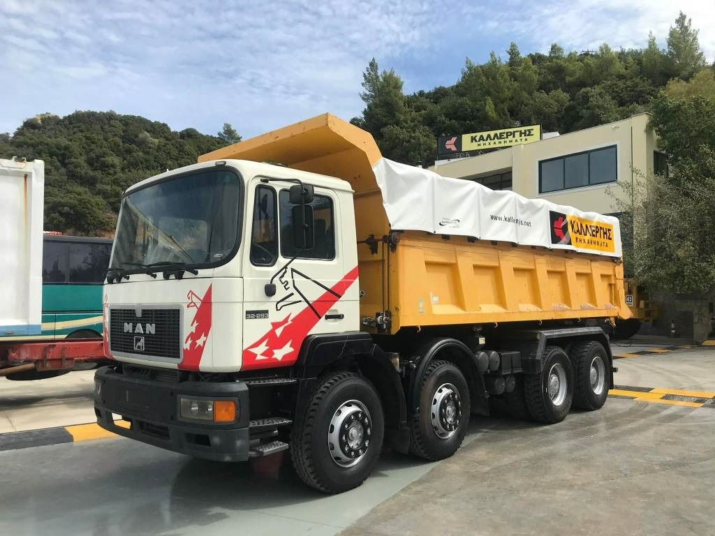 MAN 32..293 - Camión volquete: foto 1 MAN 32..293 - Camión volquete: foto 1