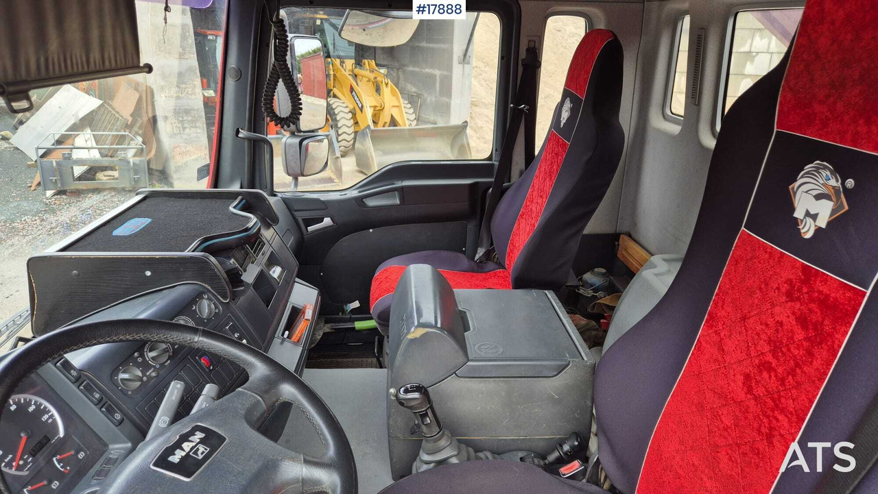 Camión volquete 2003 MAN TGA 26.413: foto 20 Camión volquete 2003 MAN TGA 26.413: foto 20