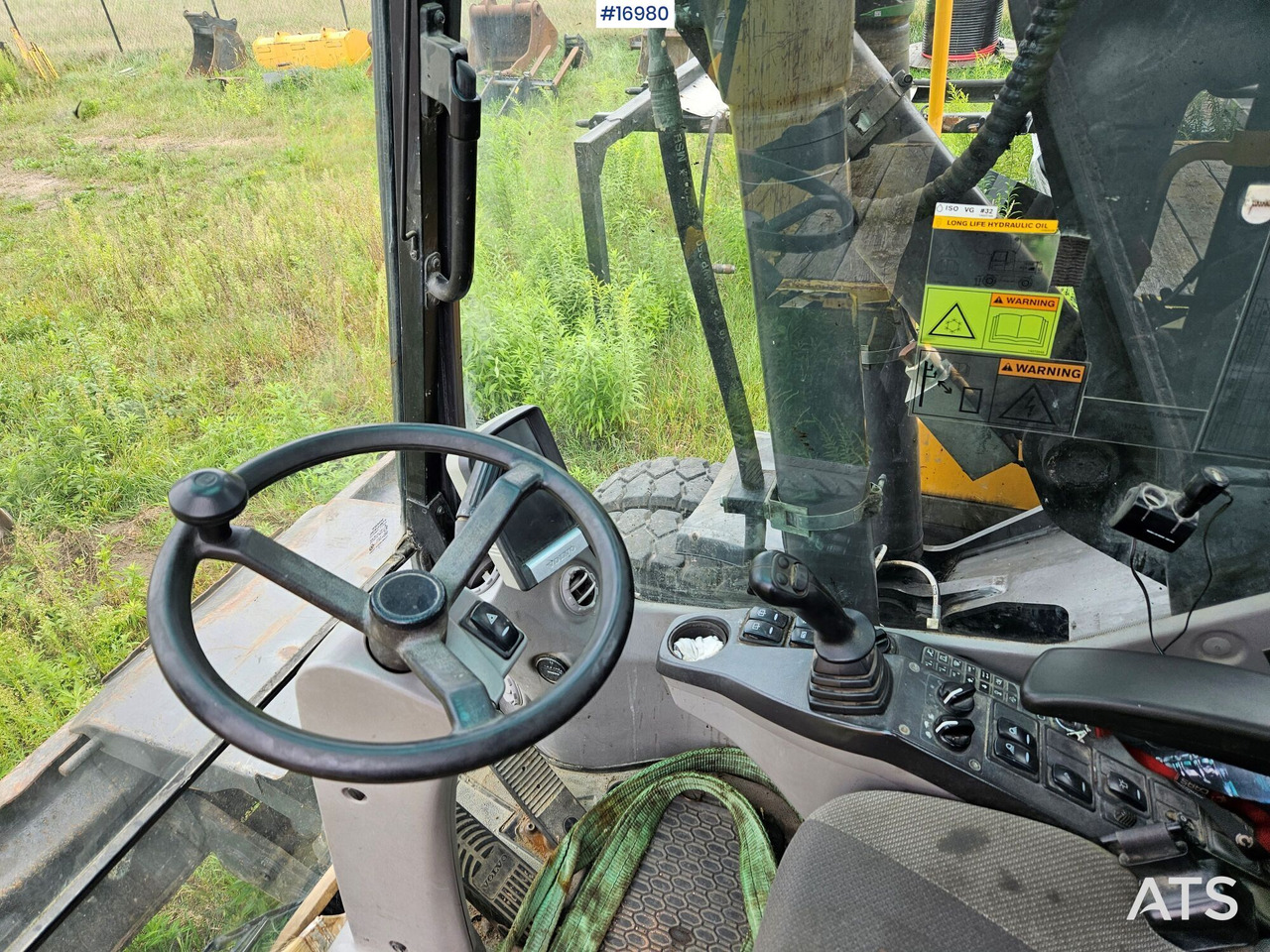 Excavadora de ruedas 2010 Volvo EW160C z rototilt i łyżką w zestawie: foto 13