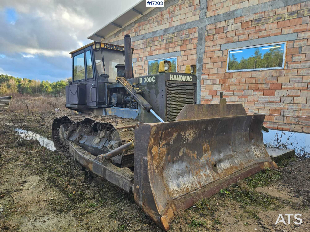 Bulldozer HANOMAG D700 C (1991) - Bulldozer: foto 2 Bulldozer HANOMAG D700 C (1991) - Bulldozer: foto 2