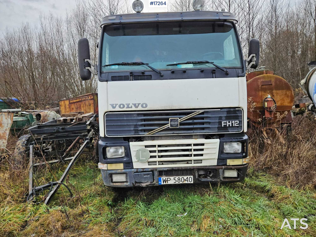 Semi-truck VOLVO FH12 - 4X2T (2006) - Cabeza tractora: foto 3 Semi-truck VOLVO FH12 - 4X2T (2006) - Cabeza tractora: foto 3