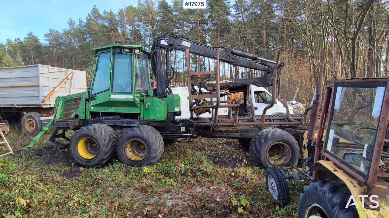 John Deere 810D forwarder (2007) - Autocargador: foto 4 John Deere 810D forwarder (2007) - Autocargador: foto 4