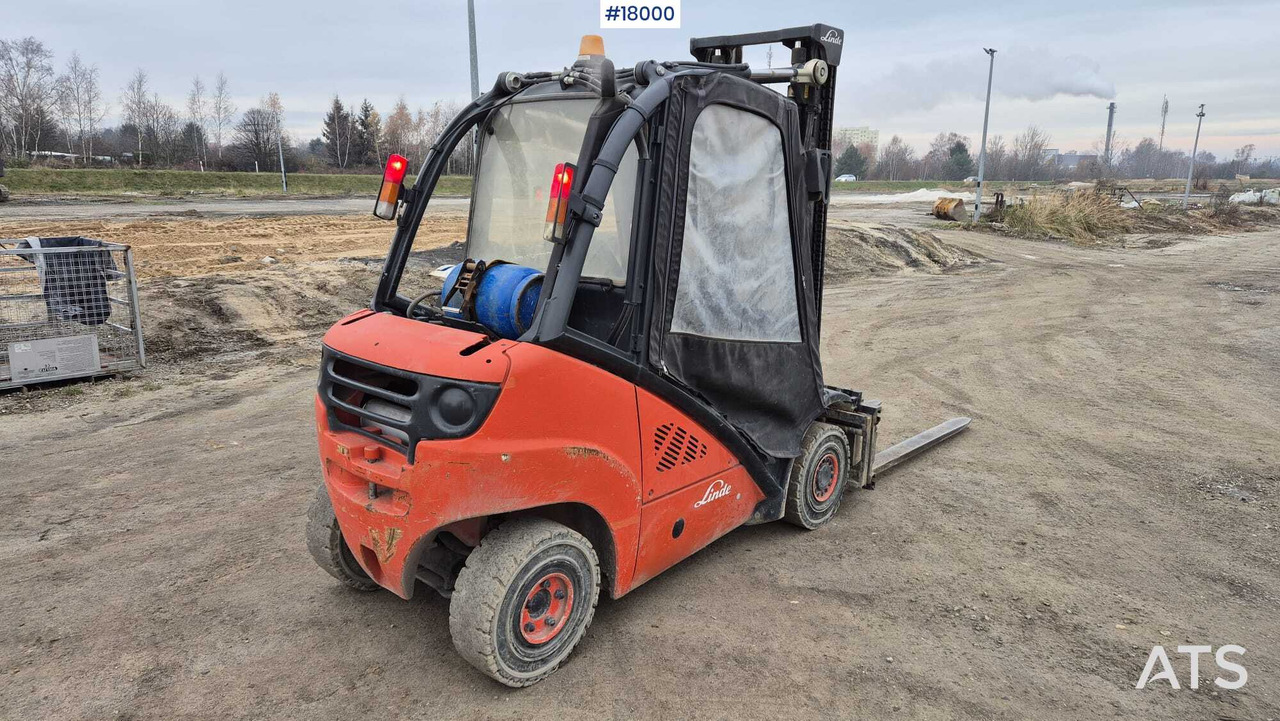 LINDE H25T forklift (2009) - Carretilla elevadora diésel: foto 4 LINDE H25T forklift (2009) - Carretilla elevadora diésel: foto 4