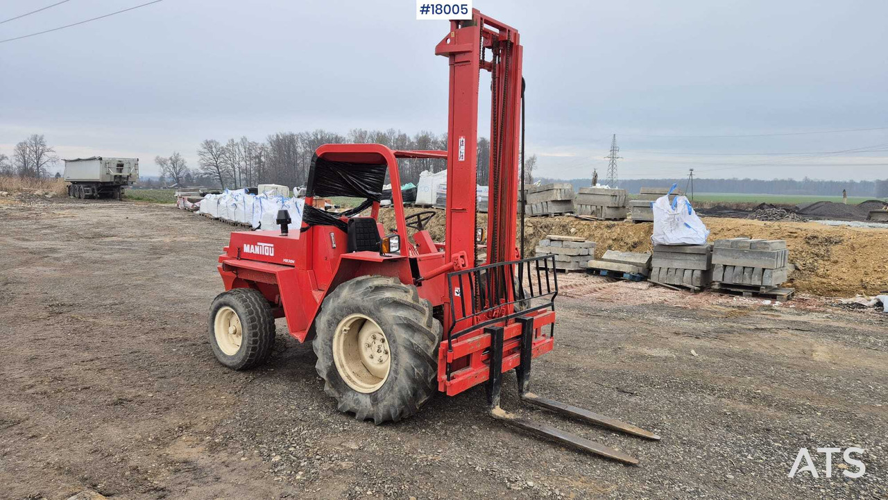 Rough terrain forklift MANITOU MB 30N (1993) - Carretilla todo terreno: foto 1 Rough terrain forklift MANITOU MB 30N (1993) - Carretilla todo terreno: foto 1