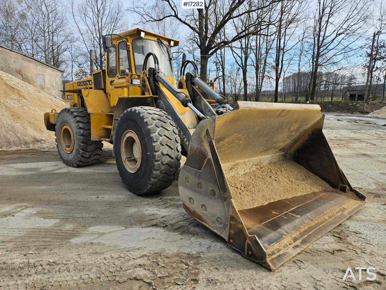 Wheel loader VOLVO BM L120 (1991) - Cargadora de ruedas: foto 2 Wheel loader VOLVO BM L120 (1991) - Cargadora de ruedas: foto 2