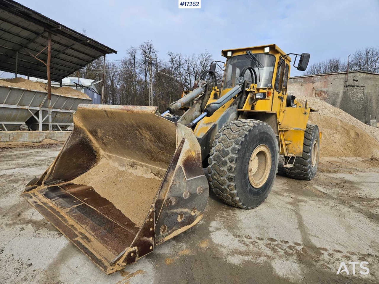 Wheel loader VOLVO BM L120 (1991) - Cargadora de ruedas: foto 1 Wheel loader VOLVO BM L120 (1991) - Cargadora de ruedas: foto 1