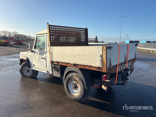 2010 Land Rover Defender 4x4 (Inoperable) Pickup - Pick-up: foto 2 2010 Land Rover Defender 4x4 (Inoperable) Pickup - Pick-up: foto 2