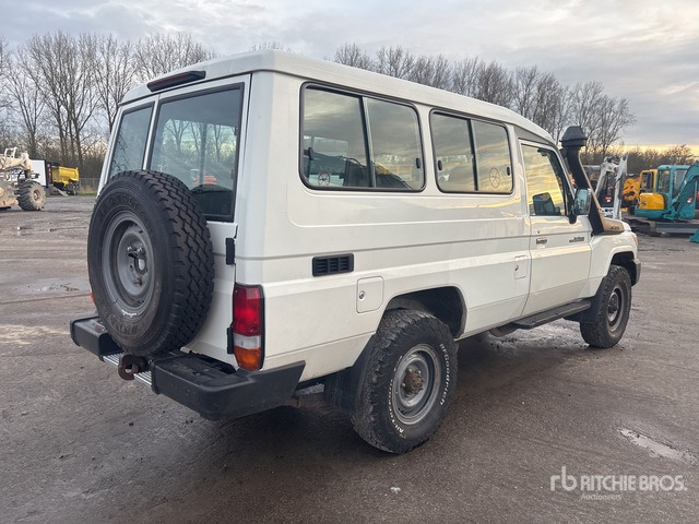 2018 Toyota Land Cruiser 4WD SUV - SUV/ Todoterreno: foto 3 2018 Toyota Land Cruiser 4WD SUV - SUV/ Todoterreno: foto 3