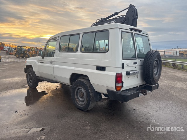 2018 Toyota Land Cruiser 4WD SUV - SUV/ Todoterreno: foto 2 2018 Toyota Land Cruiser 4WD SUV - SUV/ Todoterreno: foto 2