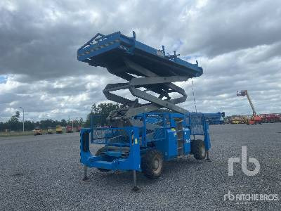 GENIE GS3384RT 4x4 Diesel - Plataforma de tijeras: foto 3 GENIE GS3384RT 4x4 Diesel - Plataforma de tijeras: foto 3