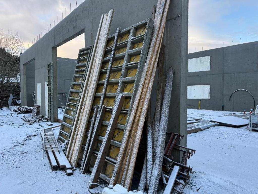 Annet DOKA Formwork complete system - Maquinaria para hormigón: foto 2 Annet DOKA Formwork complete system - Maquinaria para hormigón: foto 2