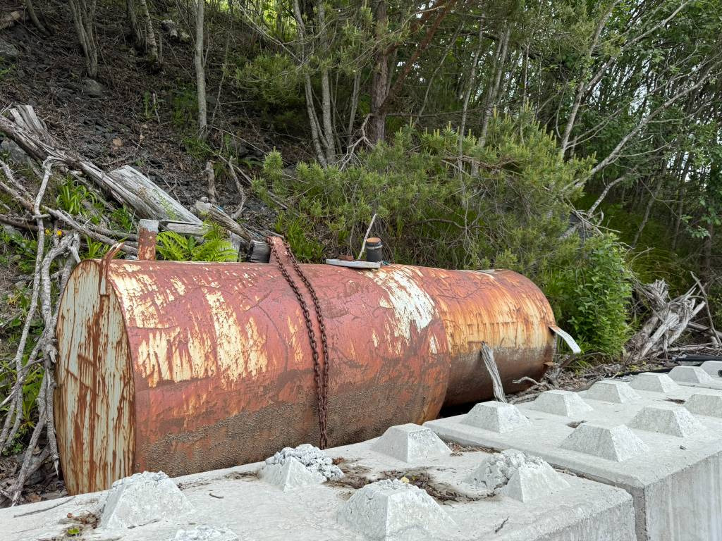 Annet Diesel tank 1000 liter - Tanque de almacenamiento: foto 1 Annet Diesel tank 1000 liter - Tanque de almacenamiento: foto 1