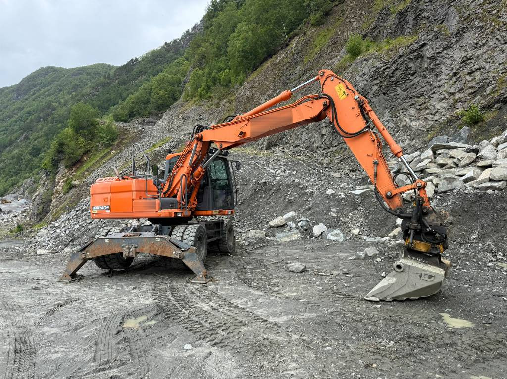 Doosan 140 W - Excavadora de ruedas: foto 2 Doosan 140 W - Excavadora de ruedas: foto 2