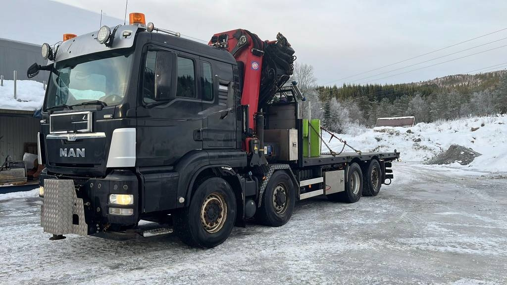 MAN TGS 35.480 8x4 60 tm HMF crane - Camión grúa: foto 1 MAN TGS 35.480 8x4 60 tm HMF crane - Camión grúa: foto 1