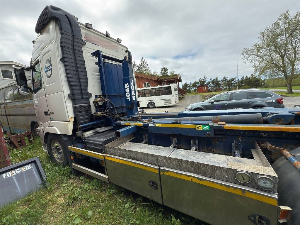 Volvo FH 540 - Camión multibasculante: foto 4 Volvo FH 540 - Camión multibasculante: foto 4