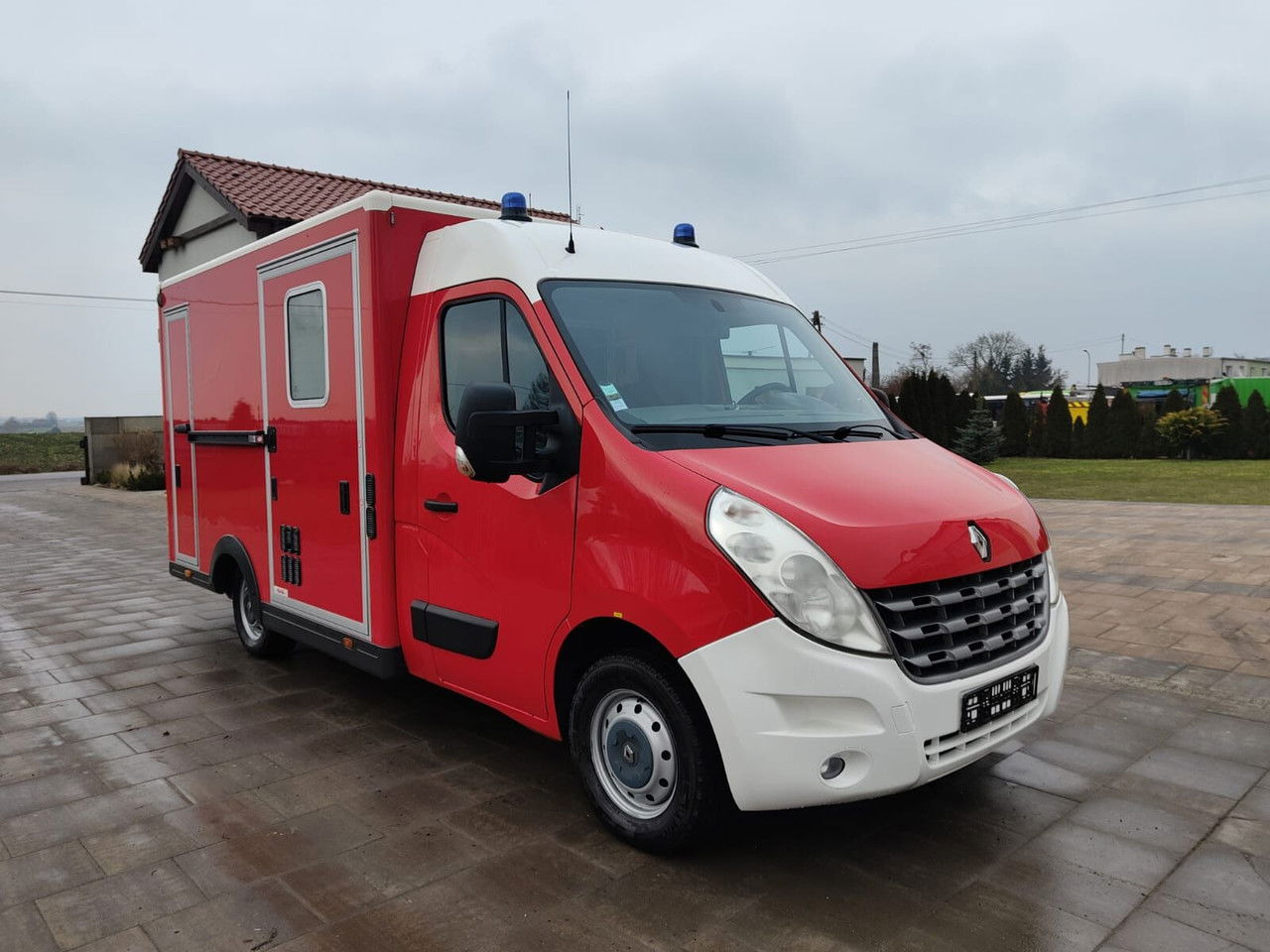 Renault Master Karetka Ambulans pogotowie kontenerowe Kamper - Ambulancia: foto 1 Renault Master Karetka Ambulans pogotowie kontenerowe Kamper - Ambulancia: foto 1