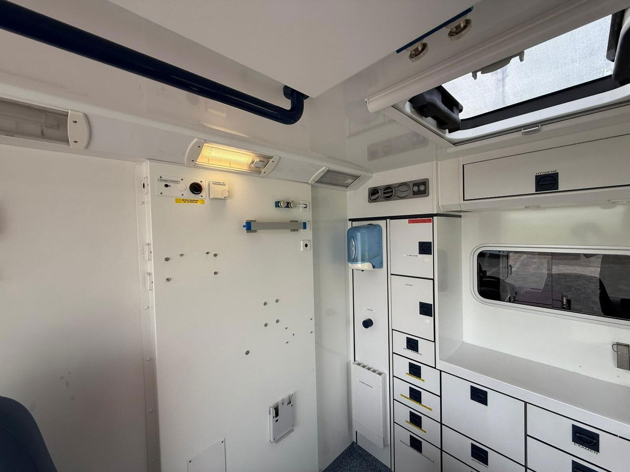 Ambulancia Renault Master Karetka Ambulans pogotowie kontenerowe: foto 22