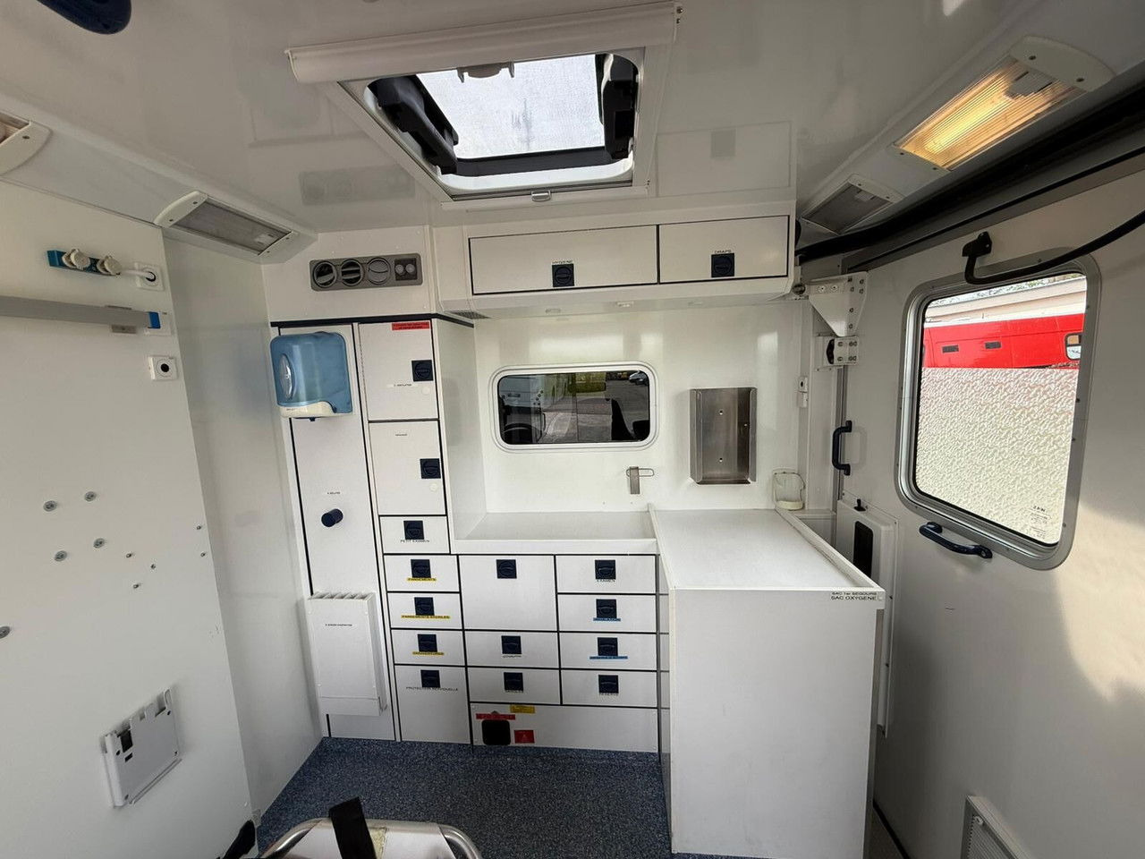 Ambulancia Renault Master Karetka Ambulans pogotowie kontenerowe: foto 23