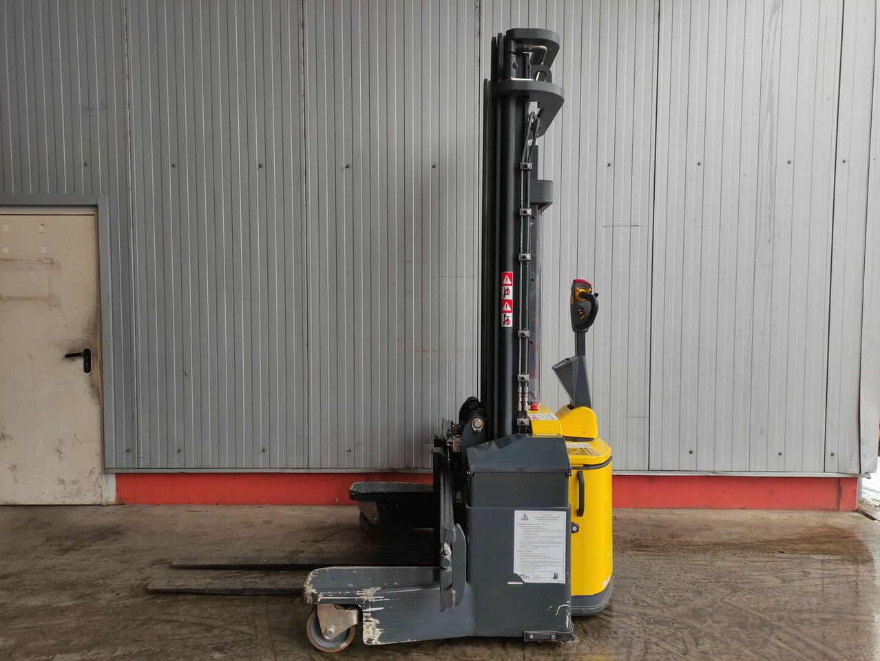 Combilift Combi WR4 / 4-Wege - Apilador: foto 1 Combilift Combi WR4 / 4-Wege - Apilador: foto 1