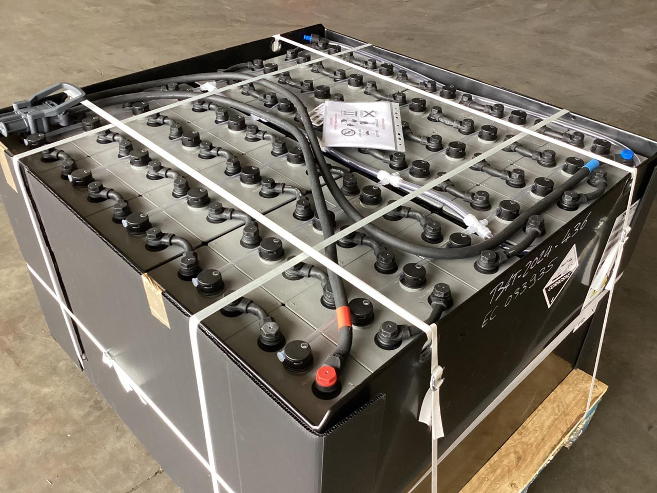 Eternity 80V 6 PZS 750 (NEU) - Acumulador: foto 1 Eternity 80V 6 PZS 750 (NEU) - Acumulador: foto 1