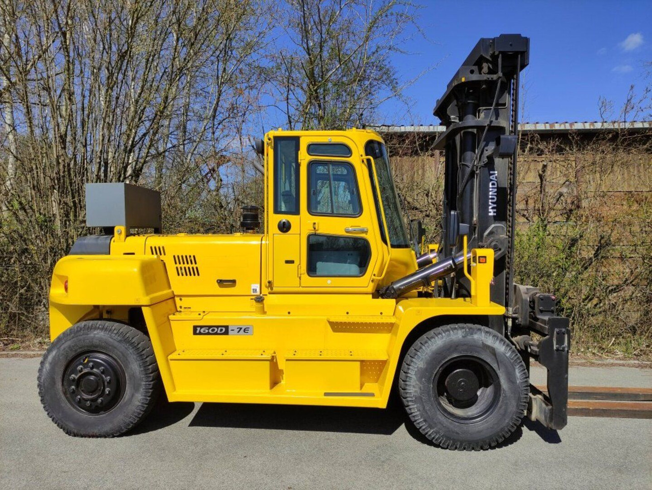 Carretilla para contenedores Hyundai 160D-7E: foto 6 Carretilla para contenedores Hyundai 160D-7E: foto 6