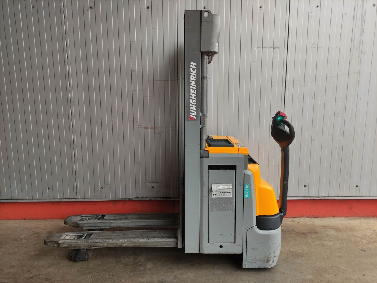 Jungheinrich EJC 216 Z - Apilador: foto 1 Jungheinrich EJC 216 Z - Apilador: foto 1