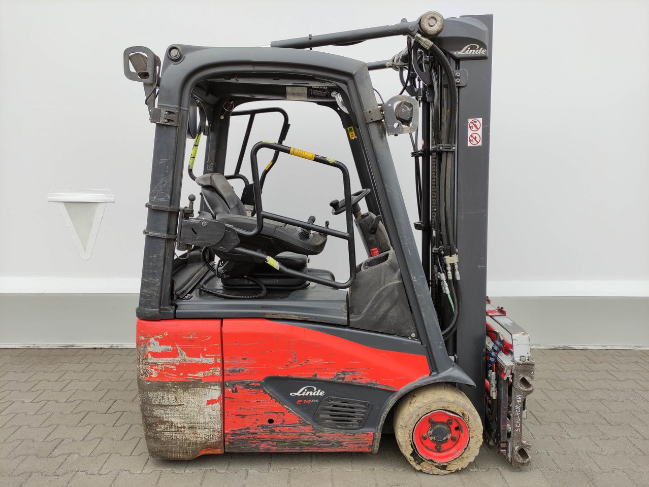 Linde E14-02-386-EVO - Carretilla elevadora eléctrica: foto 2 Linde E14-02-386-EVO - Carretilla elevadora eléctrica: foto 2