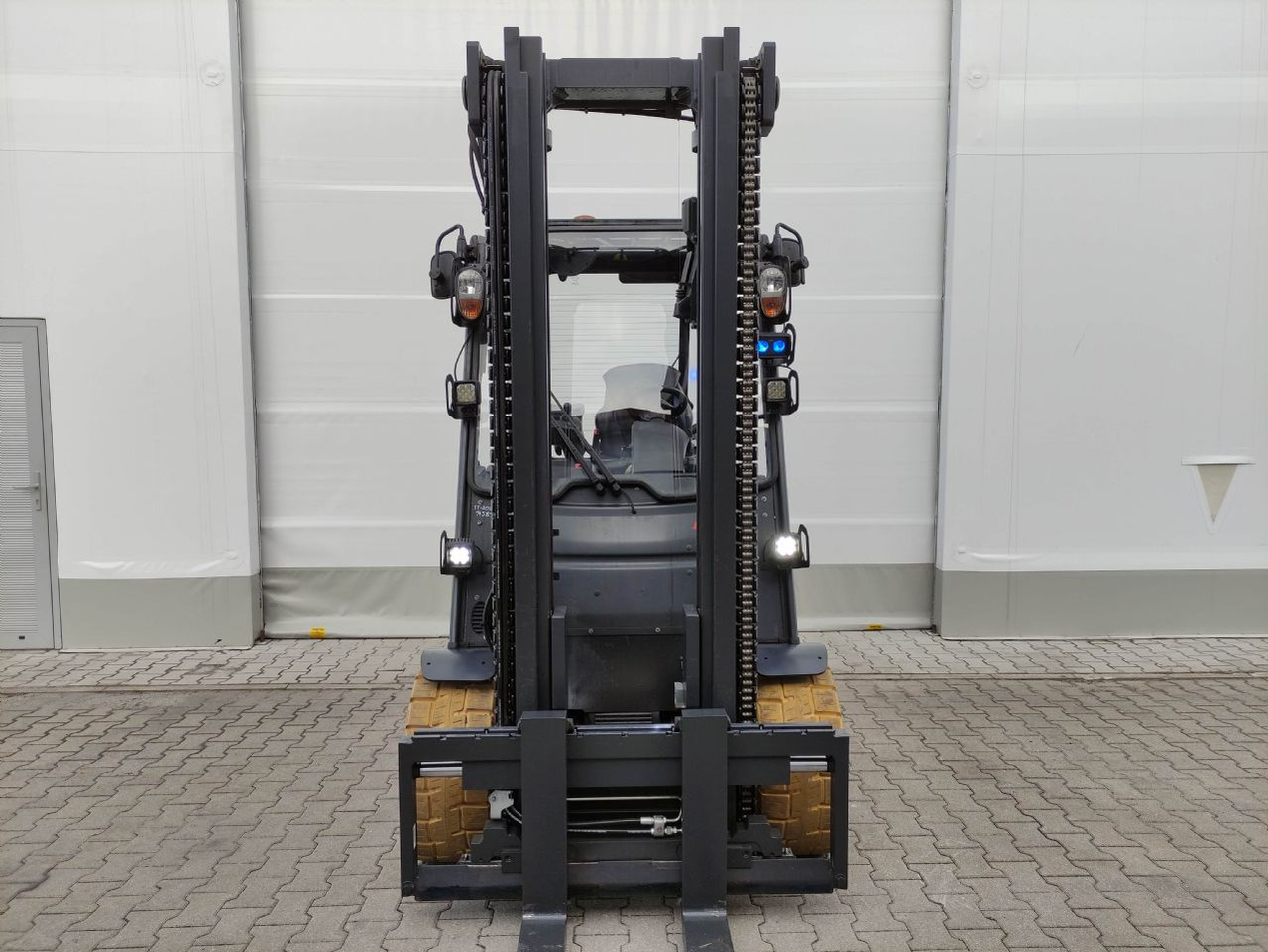 Linde E50HL-01-388 - Carretilla elevadora eléctrica: foto 3 Linde E50HL-01-388 - Carretilla elevadora eléctrica: foto 3