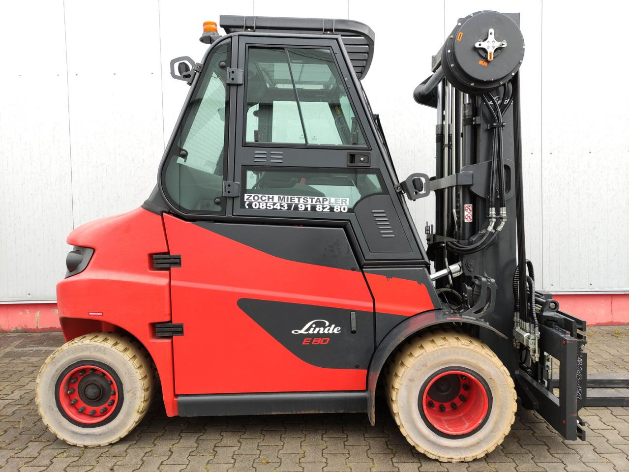 Linde E80-01-127 - Carretilla elevadora eléctrica: foto 2 Linde E80-01-127 - Carretilla elevadora eléctrica: foto 2