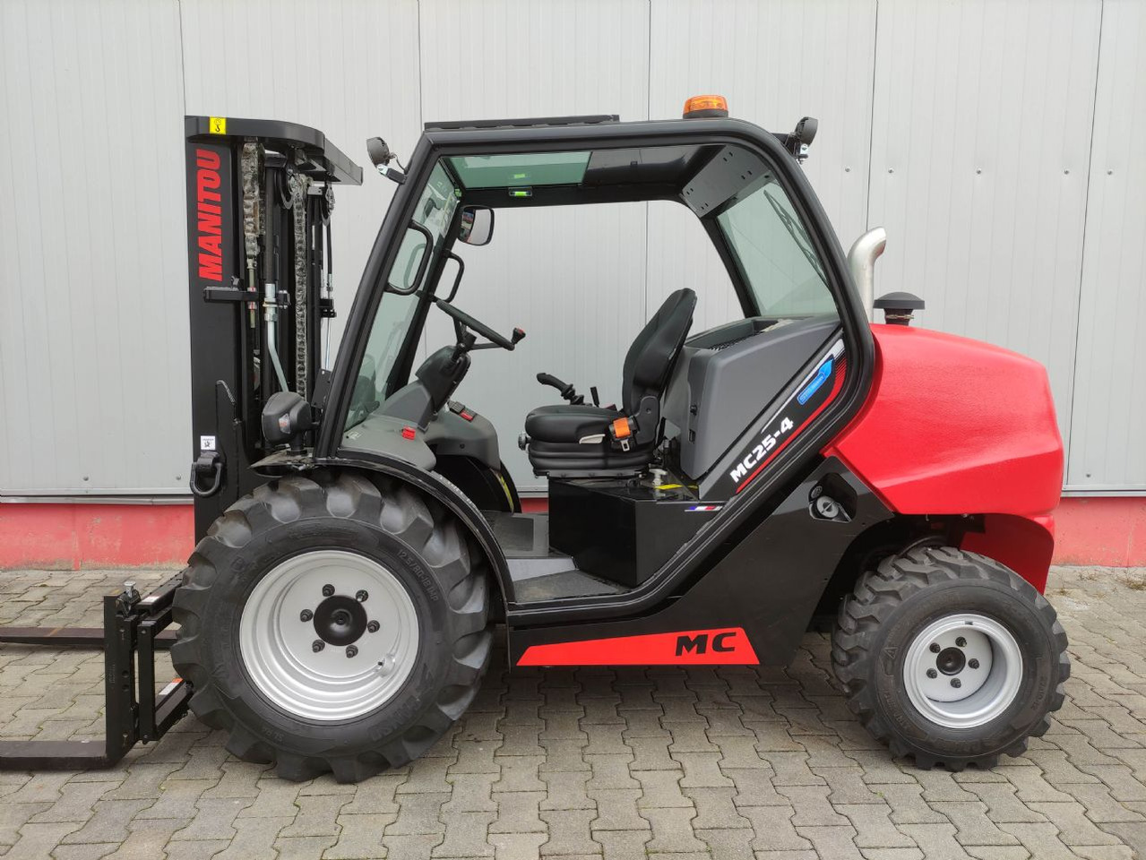 Manitou MC25-4 DK ST5 S1 (NEU) - Carretilla todo terreno: foto 1 Manitou MC25-4 DK ST5 S1 (NEU) - Carretilla todo terreno: foto 1
