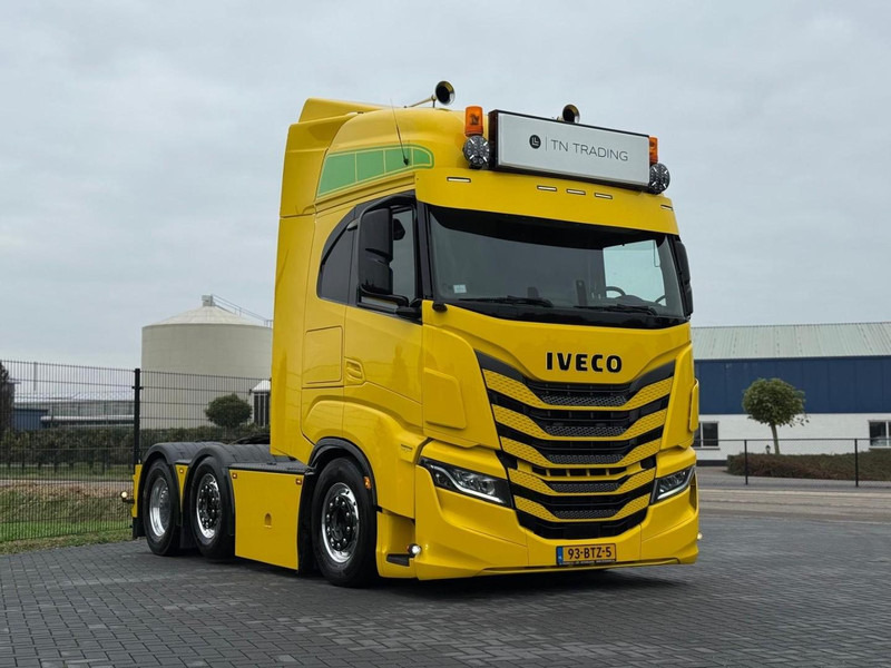 Iveco AS440STX/FP GESTUURDE VOORLOPER, ALCOA, LEATHER, SHOW, 480 PK. - Cabeza tractora: foto 1 Iveco AS440STX/FP GESTUURDE VOORLOPER, ALCOA, LEATHER, SHOW, 480 PK. - Cabeza tractora: foto 1