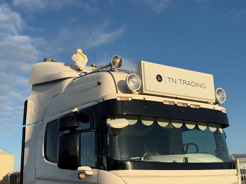 Scania R580 VOLLE SHOWTRUCK, VOLLUCHT, OPEN UITLAAT, INTERIEUR. - Cabeza tractora: foto 5 Scania R580 VOLLE SHOWTRUCK, VOLLUCHT, OPEN UITLAAT, INTERIEUR. - Cabeza tractora: foto 5