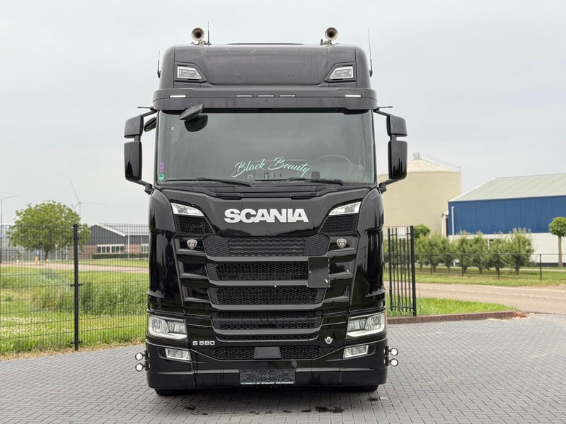 Scania S580 V8 NGS RETARDER, LEATHER, 2X TANK, TOP CONDITION! - Cabeza tractora: foto 4 Scania S580 V8 NGS RETARDER, LEATHER, 2X TANK, TOP CONDITION! - Cabeza tractora: foto 4
