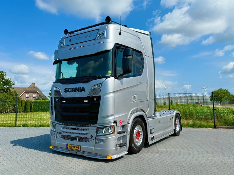 Scania S650 ADR, FULL AIR, LEATHER, SHOW, INTERIOR, LIKE NEW! - Cabeza tractora: foto 2 Scania S650 ADR, FULL AIR, LEATHER, SHOW, INTERIOR, LIKE NEW! - Cabeza tractora: foto 2
