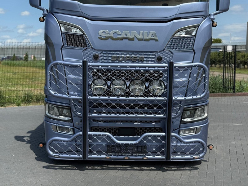 Scania S650 V8 NGS SHOWTRUCK, GESTUURD, VOLLUCHT, TOPSTAAT, ALCOA'S. - Cabeza tractora: foto 3 Scania S650 V8 NGS SHOWTRUCK, GESTUURD, VOLLUCHT, TOPSTAAT, ALCOA'S. - Cabeza tractora: foto 3