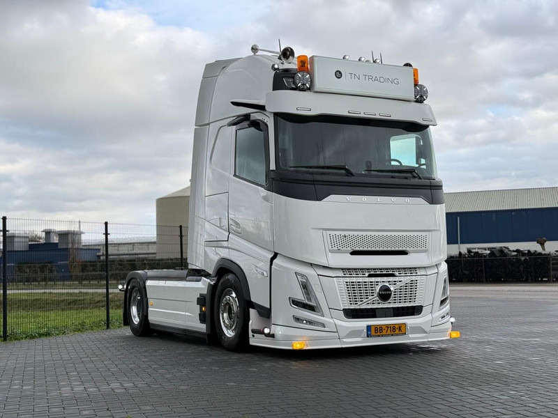 Volvo FH 13.460XL NEW, FULL AIR, ALCOA, HYDRAULIC, XL, SHOW, FULL. - Cabeza tractora: foto 1 Volvo FH 13.460XL NEW, FULL AIR, ALCOA, HYDRAULIC, XL, SHOW, FULL. - Cabeza tractora: foto 1