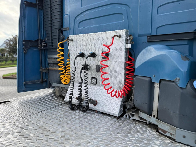 Leasing de Volvo FH16.650 VOLLUCHT, HYDRAULIEK, SHOW INTERIEUR, DYNAMIC STEERING. Volvo FH16.650 VOLLUCHT, HYDRAULIEK, SHOW INTERIEUR, DYNAMIC STEERING.: foto 17