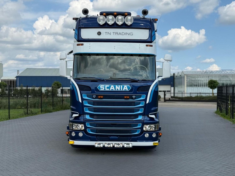 Scania R450 SHOW COMBI, SPECIAL INTERIOR, LIKE NEW, LOW MILEAGE. - Camión caja cerrada: foto 3 Scania R450 SHOW COMBI, SPECIAL INTERIOR, LIKE NEW, LOW MILEAGE. - Camión caja cerrada: foto 3