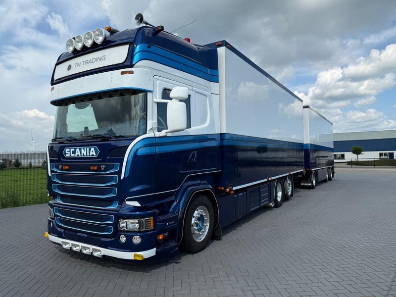 Scania R450 SHOW COMBI, SPECIAL INTERIOR, LIKE NEW, LOW MILEAGE. - Camión caja cerrada: foto 2 Scania R450 SHOW COMBI, SPECIAL INTERIOR, LIKE NEW, LOW MILEAGE. - Camión caja cerrada: foto 2